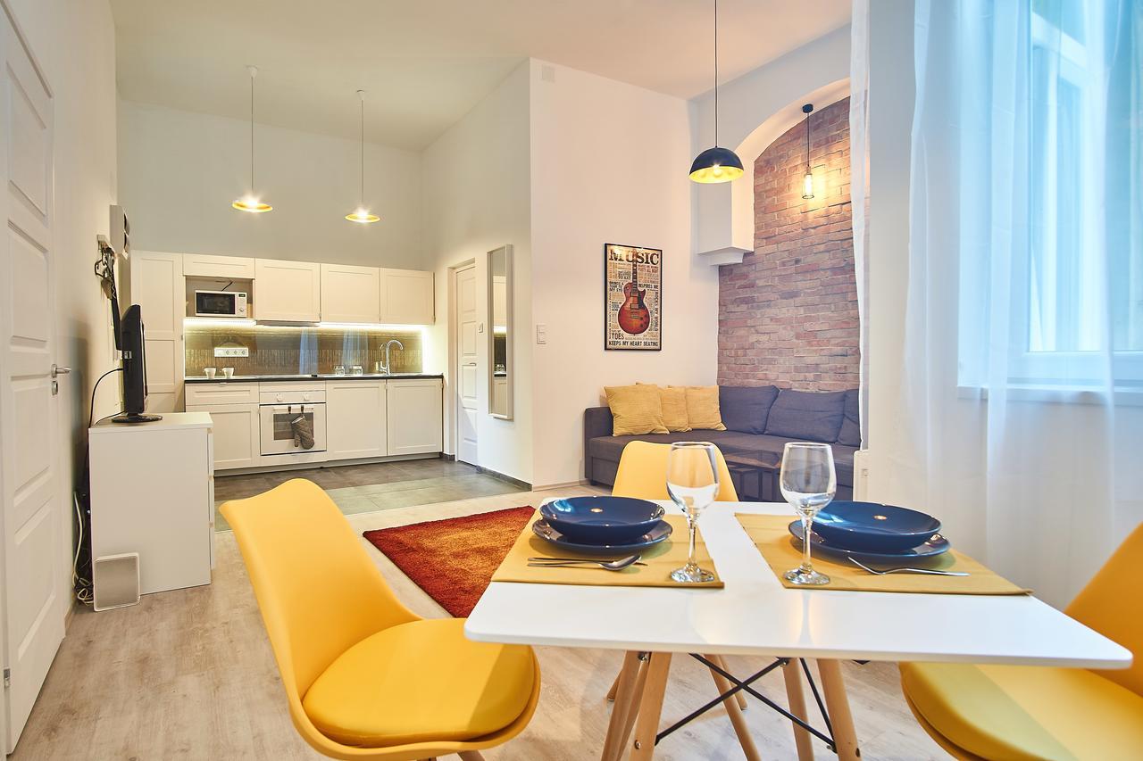 Design Apartment In The City Center With Ac Budapest Bagian luar foto