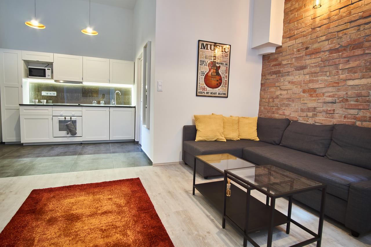 Design Apartment In The City Center With Ac Budapest Bagian luar foto